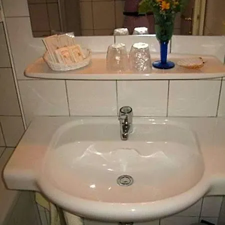 Couette-café Haus Edith 3*
