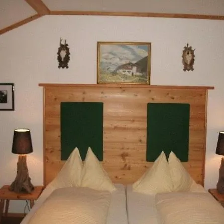 Haus Edith לינה וארוחת בוקר